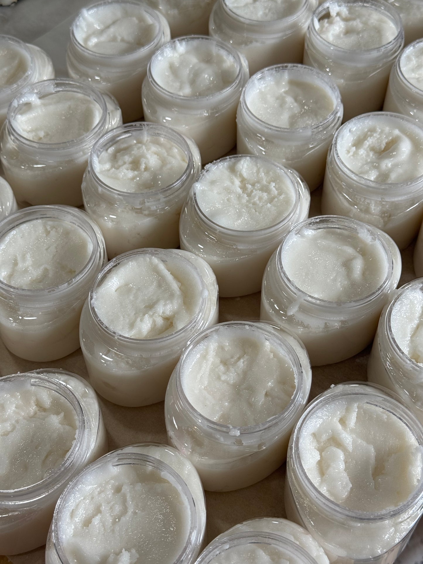 CBDQueen Sugardaddy Scrub - Coconut Cream 🥥