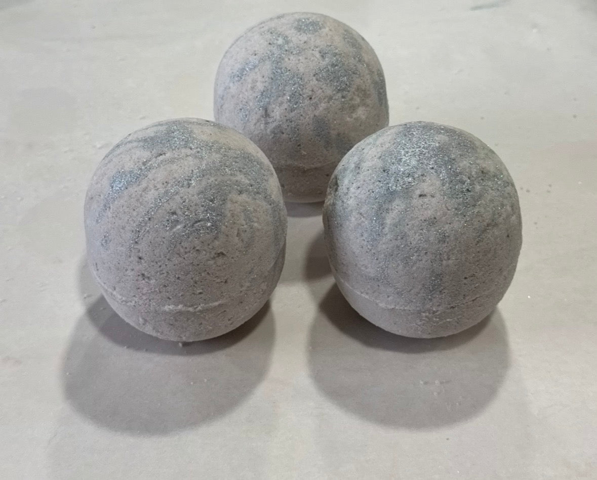 CBDQueen™️ Bath Bomb - Cashmere Cream ☁️