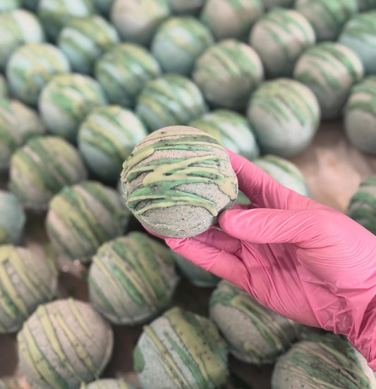 CBDQueen™️ Bath Bomb - Kiwi 🥝