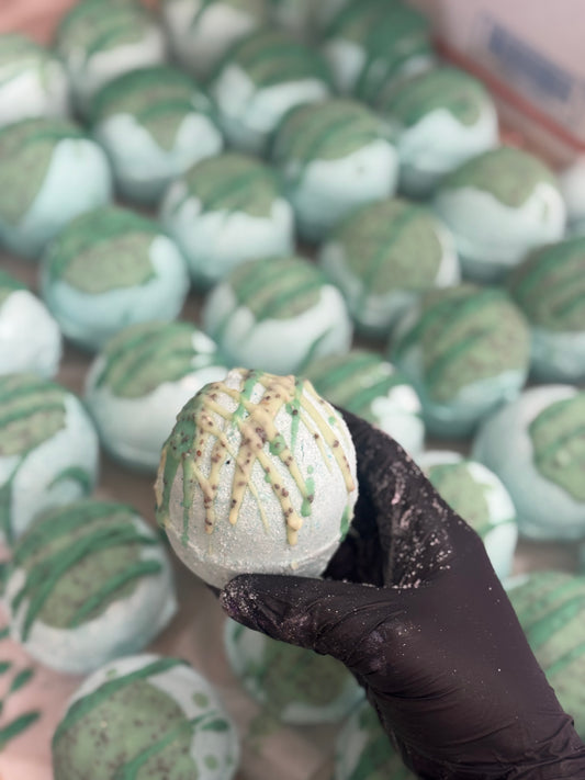 CBDQueen™️ Bath Bomb - Kiwi 🥝