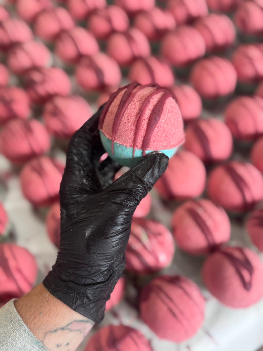 CBDQueen™️ Bath Bomb - Sweet Thang 🍉