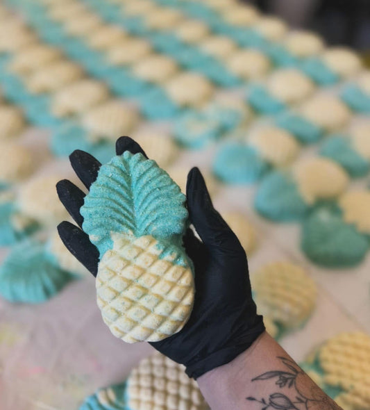 CBDQueen™️ Bath Bomb - Fiiiineapple 🍍