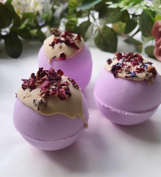 CBDQueen™️ bath bomb - love spell 🥀
